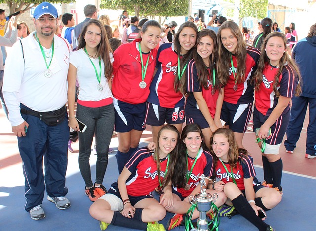 频频得手 频频得手